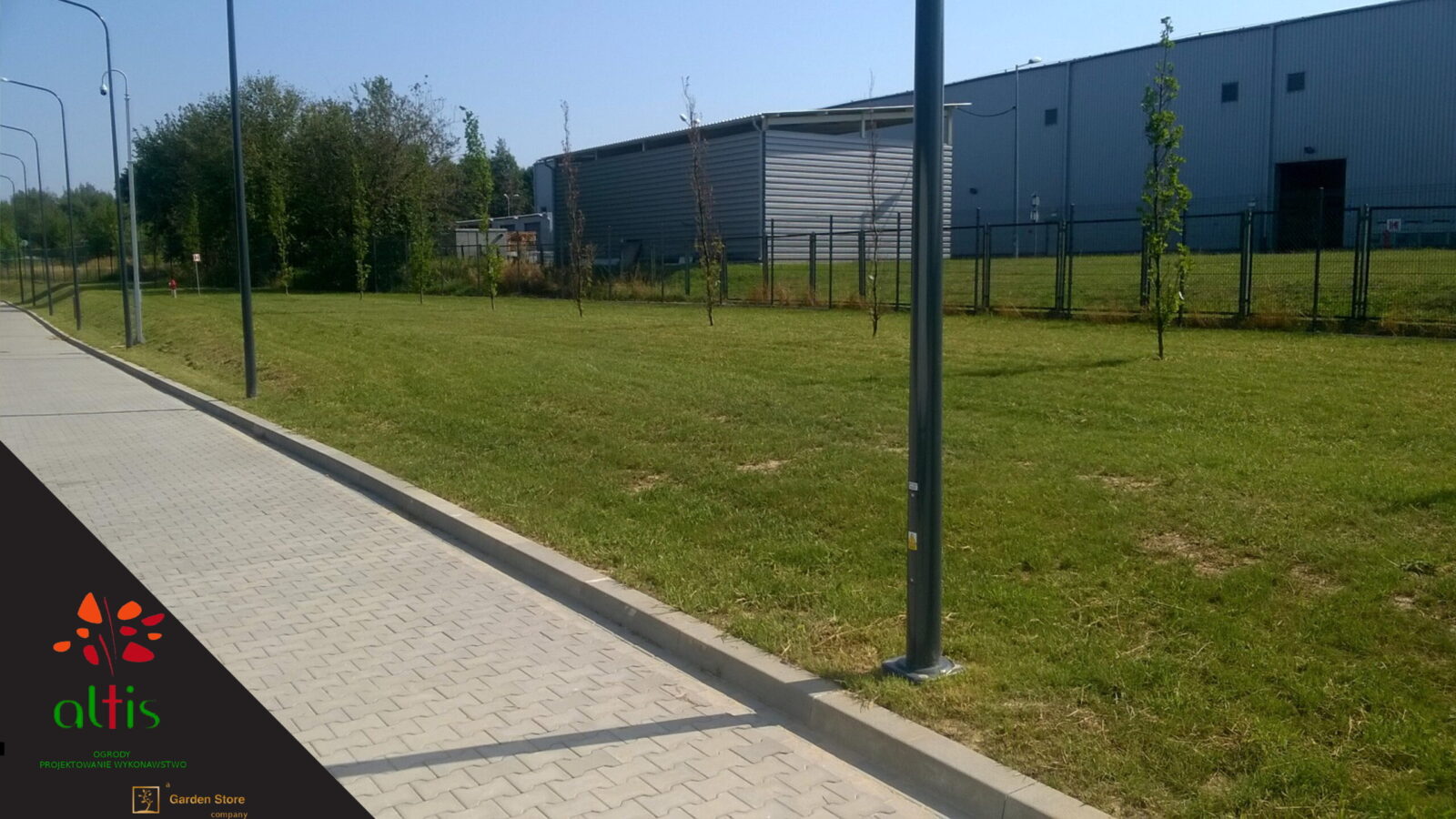 Zagospodarowanie terenu przy hali Aero Gearbox w Ropczycach